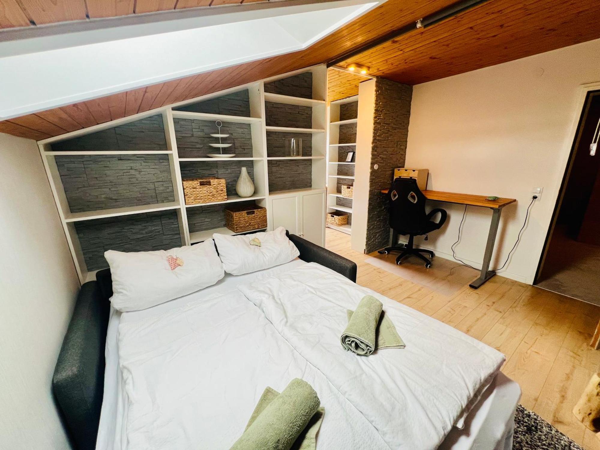 Mitten Im Schwarzwald Mit Infrarot-Sauna Und Garagenparkplatz Schönwalde Exterior foto